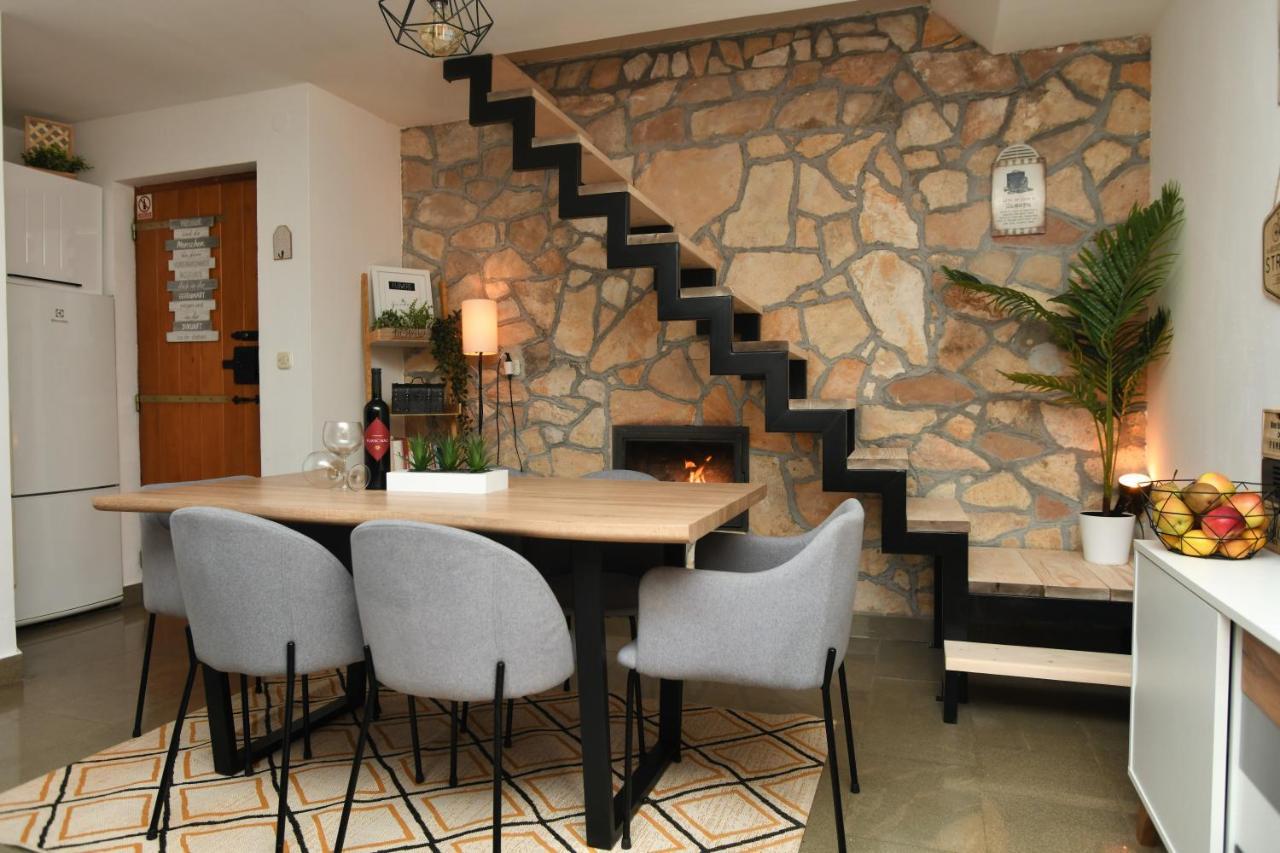 Robinson Crusoe Style House "Maslina" Βίλα Škrip Εξωτερικό φωτογραφία