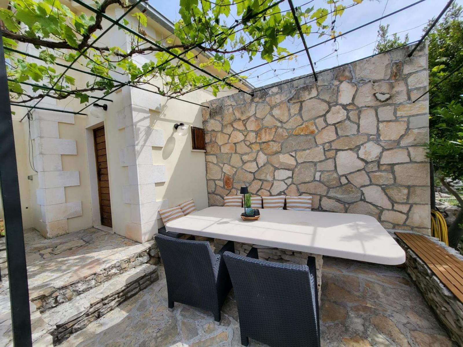 Robinson Crusoe Style House "Maslina" Βίλα Škrip Εξωτερικό φωτογραφία